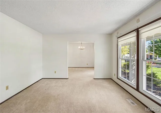 Photo 3 of Single family home for sale at 2311 Blue Hl Rd, Chesterfield, MO 63017 | MLS# MIS26065165 | Listing updated on 2026-10-09