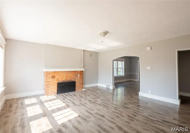 Photo 3 of Single family home for sale at 3529 Belaire Pl, Saint Louis, MO 63121 | MLS# MIS26065175 | Listing updated on 2026-10-09