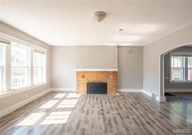 Photo 4 of Single family home for sale at 3529 Belaire Pl, Saint Louis, MO 63121 | MLS# MIS26065175 | Listing updated on 2026-10-09