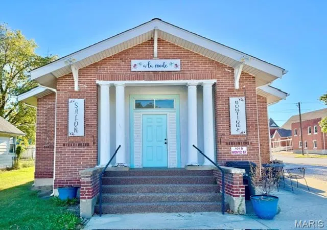 Photo 2 of Single family home for sale at 101 S Wentz St, Montgomery City, MO 63361 | MLS# MIS26065179 | Listing updated on 2026-10-27