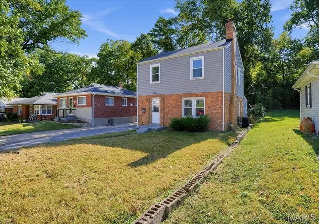 Photo 2 of Single family home for sale at 4314 Begg Blvd, Saint Louis, MO 63121 | MLS# MIS26065181 | Listing updated on 2026-10-22