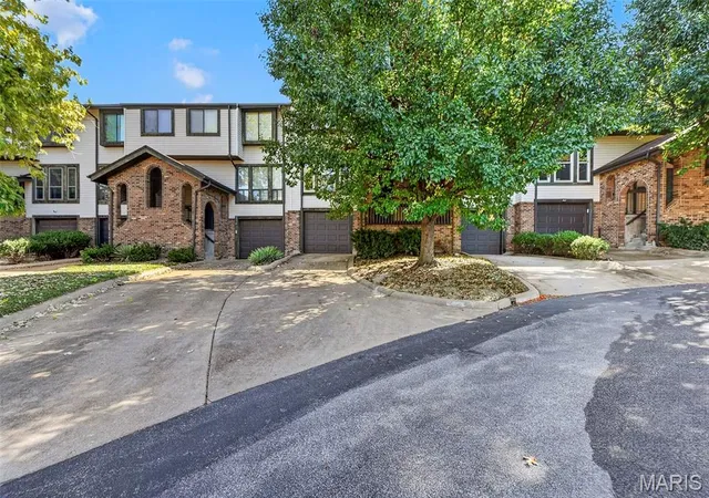 Photo 2 of Condo for sale at 2308 Driftwood Pl, Saint Louis, MO 63146 | MLS# MIS26065187 | Listing updated on 2026-10-20