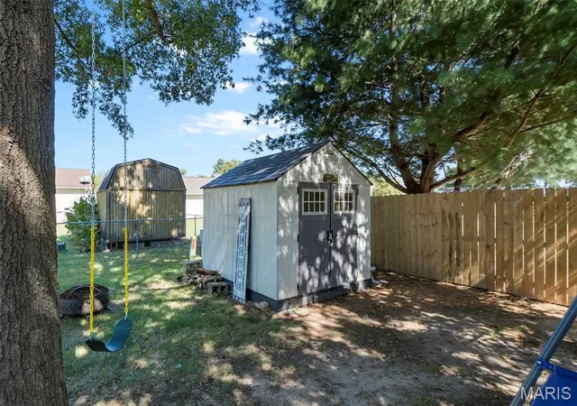 Photo 3 of Single family home for sale at 830 Plantation, Sikeston, MO 63801 | MLS# MIS26065191 | Listing updated on 2026-10-12