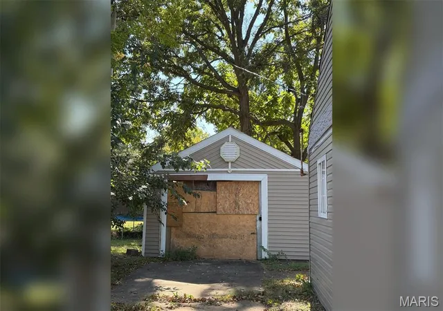 Photo 3 of Single family home for sale at 4014 N Belt, Belleville, IL 62226 | MLS# MIS26065194 | Listing updated on 2026-10-14