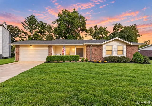 Photo 1 of Sale Pending at 12839 Hasbrook Dr, Saint Louis, MO 63146 | MLS# MIS26065202 | Listing updated on 2026-10-17