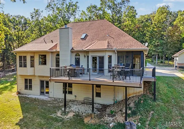 Photo 3 of Sale Pending at 31292 N Hickory Lick Rd, Warrenton, MO 63383 | MLS# MIS26065203 | Listing updated on 2026-10-21