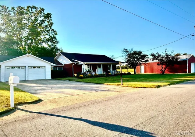 Photo 1 of Single family home for sale at 297 County Hwy 357, Charleston, MO 63834 | MLS# MIS26065207 | Listing updated on 2026-10-09