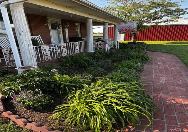 Photo 2 of Single family home for sale at 297 County Hwy 357, Charleston, MO 63834 | MLS# MIS26065207 | Listing updated on 2026-10-09