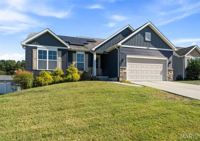 Photo 2 of Single family home for sale at 1030 Palisades Ln, Pacific, MO 63069 | MLS# MIS26065215 | Listing updated on 2026-10-09