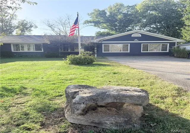 Photo 1 of Single family home for sale at 1405 Western Ave, Mexico, MO 65265 | MLS# MIS26065218 | Listing updated on 2026-10-12