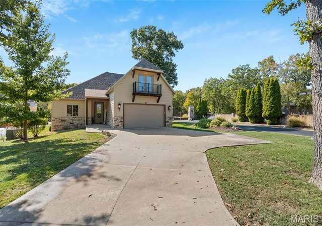 Photo 3 of Single family home for sale at 16 Grand Vin Ln, Blue Eye, MO 65611 | MLS# MIS26065224 | Listing updated on 2026-10-12