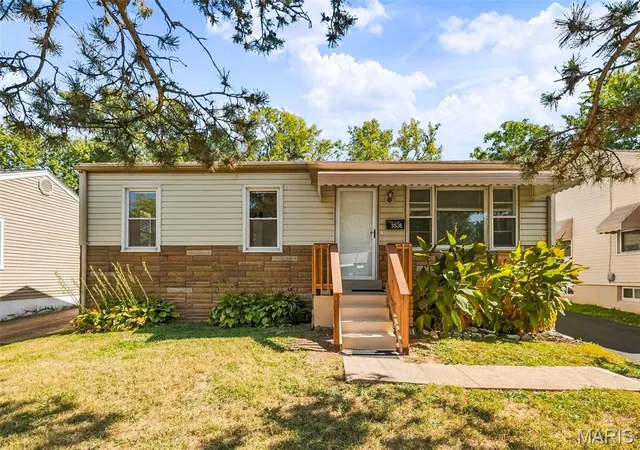 Photo 2 of Single family home for sale at 3536 Adie Rd, Saint Ann, MO 63074 | MLS# MIS26065225 | Listing updated on 2026-10-10