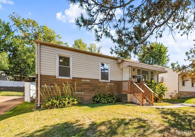 Photo 3 of Single family home for sale at 3536 Adie Rd, Saint Ann, MO 63074 | MLS# MIS26065225 | Listing updated on 2026-10-10