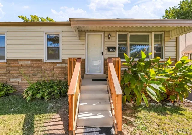 Photo 4 of Single family home for sale at 3536 Adie Rd, Saint Ann, MO 63074 | MLS# MIS26065225 | Listing updated on 2026-10-10