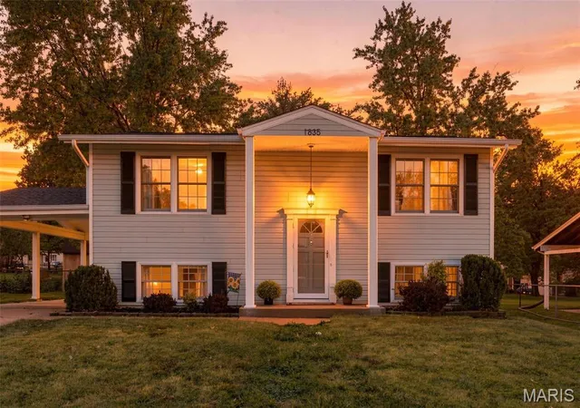 Photo 1 of Single family home for sale at 1835 San Pedro Ln, Fenton, MO 63026 | MLS# MIS26065230 | Listing updated on 2026-10-19