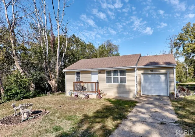 Photo 2 of Single family home for sale at 535 Cap Au Gris St, Troy, MO 63379 | MLS# MIS26065232 | Listing updated on 2026-10-28