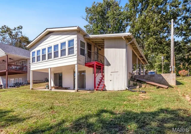 Photo 2 of Single family home for sale at 1862 Lakeshore Dr, Cuba, MO 65453 | MLS# MIS26065233 | Listing updated on 2026-10-10