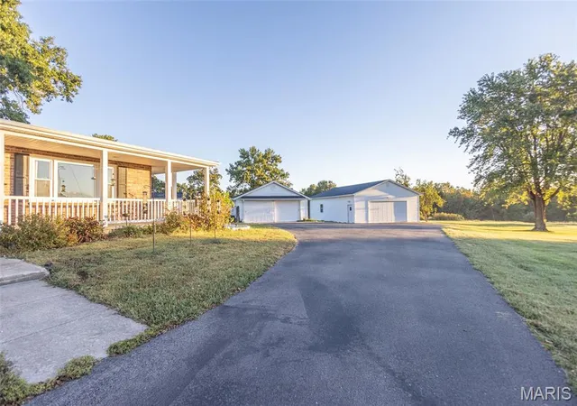 Photo 3 of House for sale at 25207 Audrain Rd 820, Mexico, MO 65265 | MLS# MIS26065238 | Listing updated on 2026-10-12