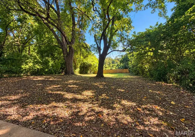 Photo 3 of Single family home for sale at 9920 Diamond Dr, Saint Louis, MO 63137 | MLS# MIS26065246 | Listing updated on 2026-10-19