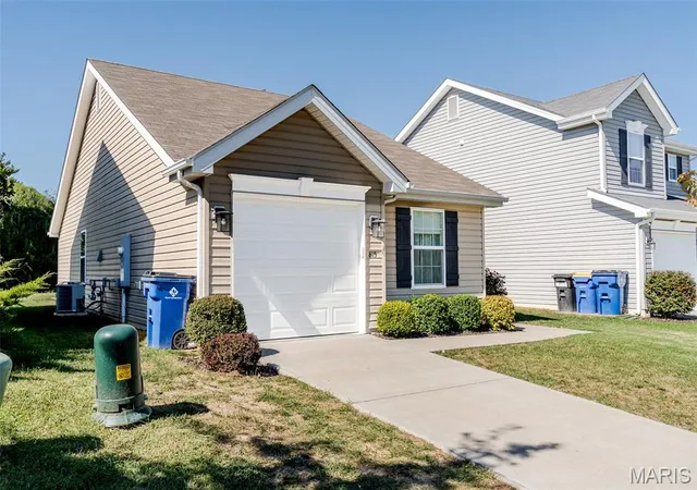 Photo 4 of Single family home for sale at 815 Locust St, Washington, MO 63090 | MLS# MIS26065249 | Listing updated on 2026-10-09