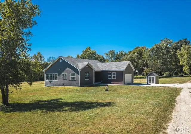 Photo 2 of Single family home for sale at 212 Tiny Blossom Flds, Villa Ridge, MO 63089 | MLS# MIS26065254 | Listing updated on 2026-10-09