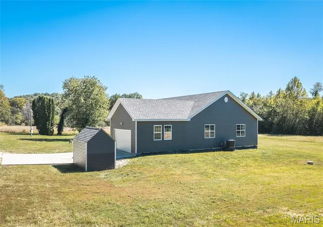 Photo 3 of Single family home for sale at 212 Tiny Blossom Flds, Villa Ridge, MO 63089 | MLS# MIS26065254 | Listing updated on 2026-10-09