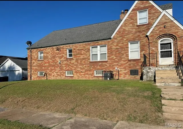 Photo 2 of Sale Pending at 1844 Mclaran Ave, Saint Louis, MO 63147 | MLS# MIS26065257 | Listing updated on 2026-10-16
