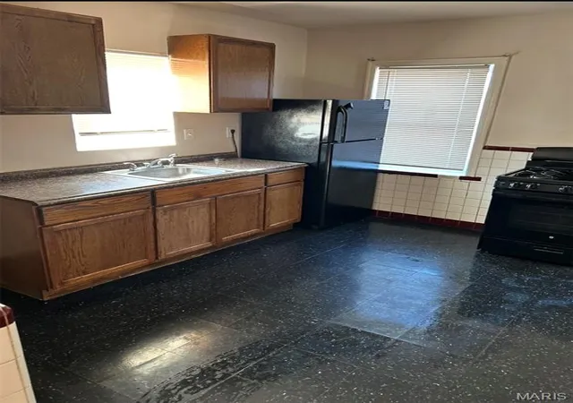 Photo 3 of Sale Pending at 1844 Mclaran Ave, Saint Louis, MO 63147 | MLS# MIS26065257 | Listing updated on 2026-10-16