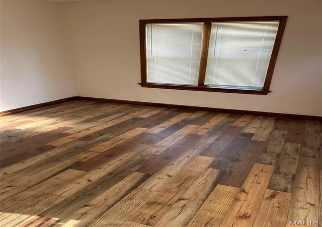 Photo 4 of Sale Pending at 1844 Mclaran Ave, Saint Louis, MO 63147 | MLS# MIS26065257 | Listing updated on 2026-10-16