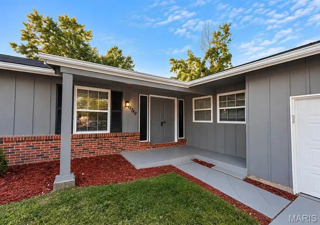 Photo 3 of Single family home for sale at 11749 Galba Dr, Florissant, MO 63033 | MLS# MIS26065258 | Listing updated on 2026-10-09