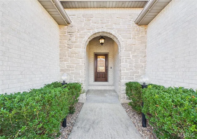 Photo 3 of Single family home for sale at 2577 Palomino Dr, Cape Girardeau, MO 63701 | MLS# MIS26065259 | Listing updated on 2026-10-18