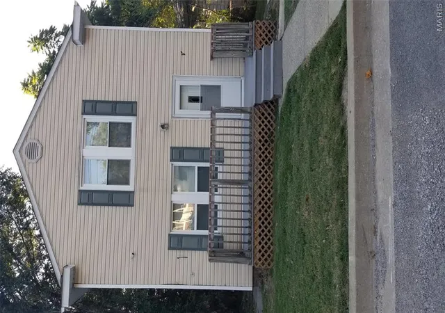 Single family home for sale at 1918 Jersey St, Alton, IL 62002 | MLS# MIS26065262