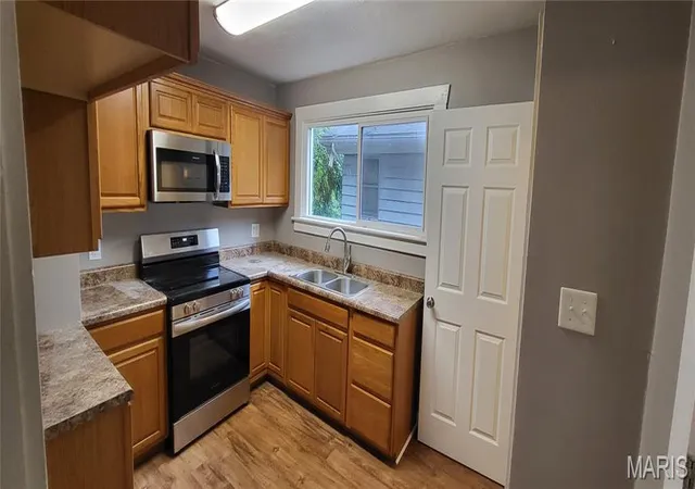 Photo 2 of Single family home for sale at 1918 Jersey St, Alton, IL 62002 | MLS# MIS26065262 | Listing updated on 2026-10-10