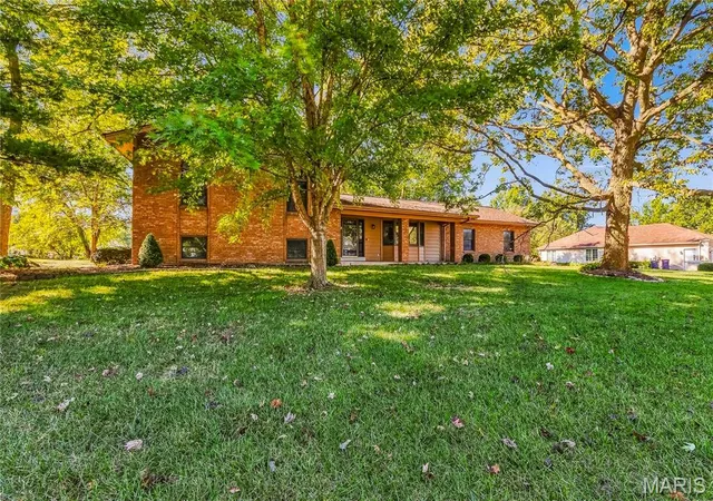 Photo 3 of Single family home for sale at 145 Blf View Dr, Troy, MO 63379 | MLS# MIS26065267 | Listing updated on 2026-10-10