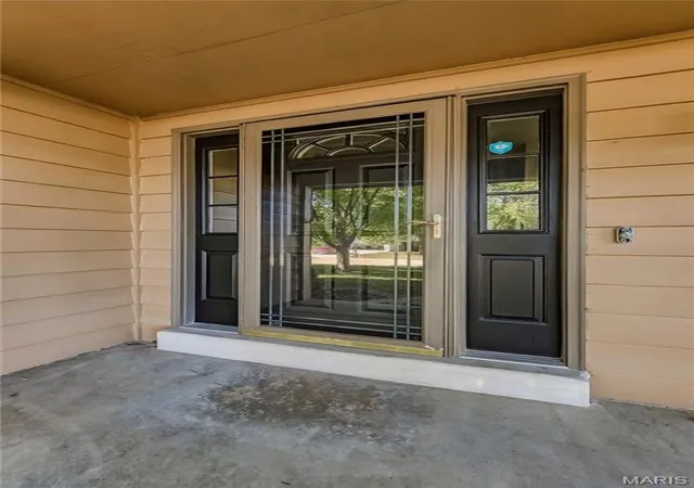 Photo 3 of Single family home for sale at 145 Blf View Dr, Troy, MO 63379 | MLS# MIS26065267 | Listing updated on 2026-10-10