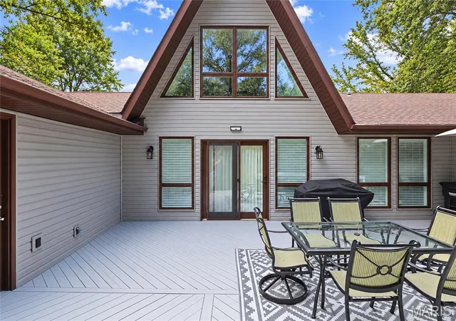 Photo 3 of Single family home for sale at 1935 Lebanon Ave, Belleville, IL 62221 | MLS# MIS26065274 | Listing updated on 2026-10-16