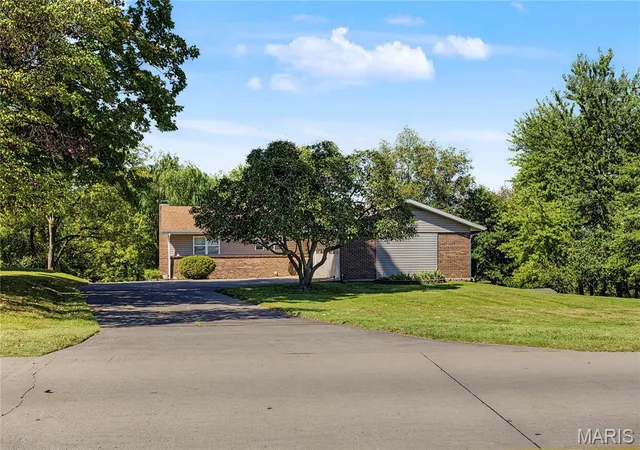 Photo 1 of Single family home for sale at 2746 Gordonville Rd, Cape Girardeau, MO 63703 | MLS# MIS26065276 | Listing updated on 2026-10-15