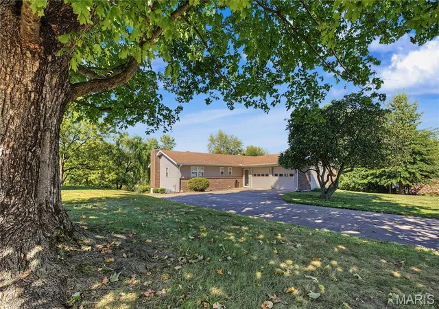 Photo 2 of Single family home for sale at 2746 Gordonville Rd, Cape Girardeau, MO 63703 | MLS# MIS26065276 | Listing updated on 2026-10-15
