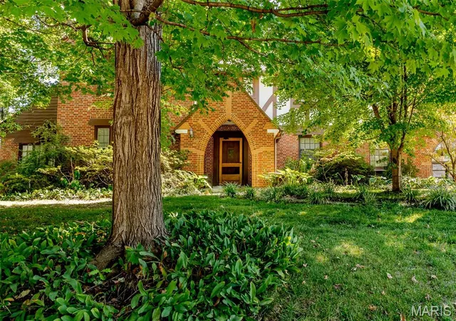Photo 3 of Single family home for sale at 212 Macarthur St, Washington, MO 63090 | MLS# MIS26065280 | Listing updated on 2026-10-09