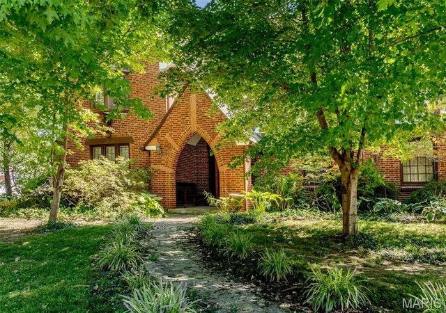 Photo 3 of Single family home for sale at 212 Macarthur St, Washington, MO 63090 | MLS# MIS26065280 | Listing updated on 2026-10-09