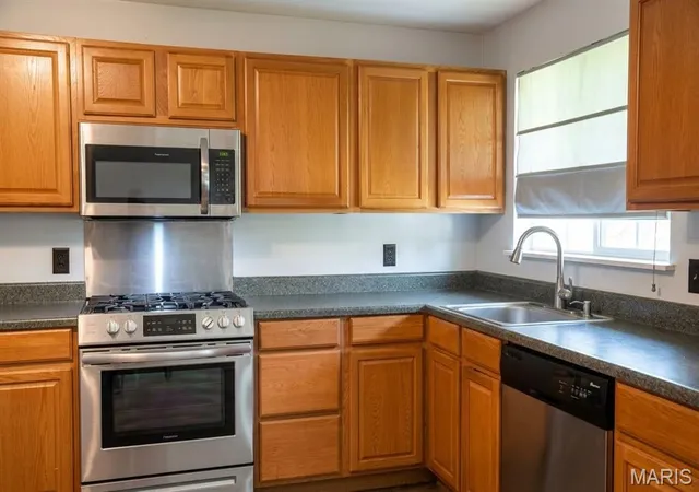 Photo 4 of Single family home for sale at 1281 Aspen Dr, Florissant, MO 63031 | MLS# MIS26065281 | Listing updated on 2026-10-09