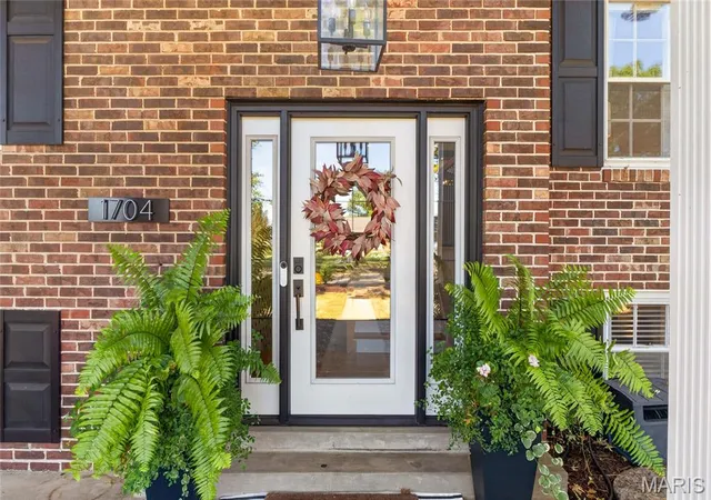 Photo 2 of Single family home for sale at 1704 Black Twig Ln, Saint Louis, MO 63122 | MLS# MIS26065288 | Listing updated on 2026-10-15