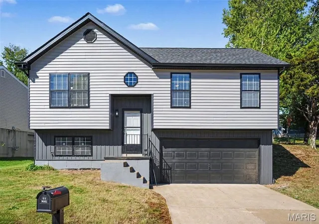 Photo 1 of Single family home for sale at 2828 Glen Hvn Dr, Arnold, MO 63010 | MLS# MIS26065293 | Listing updated on 2026-10-19