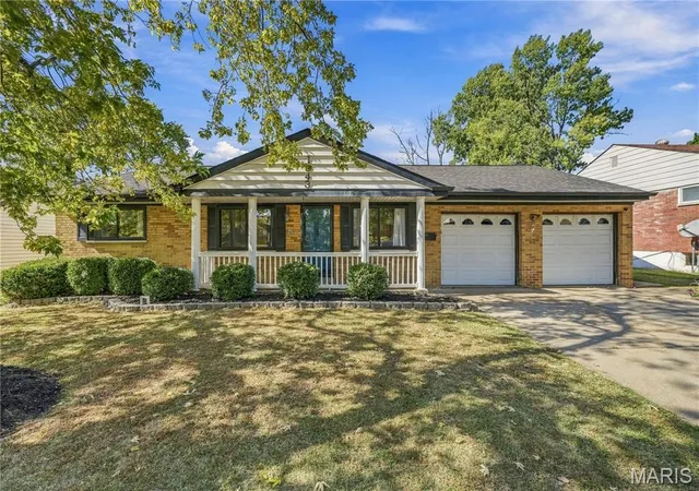 Photo 1 of Sale Pending at 1943 Brown Rd, Saint Louis, MO 63114 | MLS# MIS26065294 | Listing updated on 2026-10-20