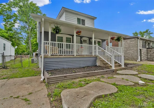 Photo 1 of Single family home for sale at 2315 Wheaton Ave, Saint Louis, MO 63114 | MLS# MIS26065300 | Listing updated on 2026-10-12