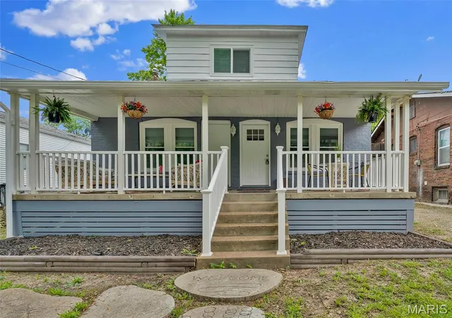Photo 2 of Single family home for sale at 2315 Wheaton Ave, Saint Louis, MO 63114 | MLS# MIS26065300 | Listing updated on 2026-10-12