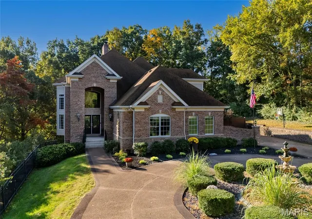 Single family home for sale at 9542 Country Clb Green, Saint Louis, MO 63127 | MLS# MIS26065310