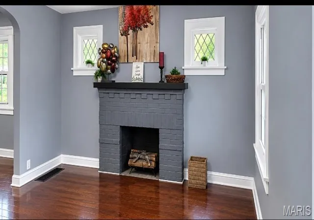 Photo 3 of Single family home for sale at 4209 Edgewood Blvd, Saint Louis, MO 63121 | MLS# MIS26065317 | Listing updated on 2026-10-29