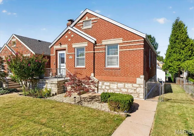 Photo 2 of Single family home for sale at 5645 Tholozan Ave, Saint Louis, MO 63109 | MLS# MIS26065321 | Listing updated on 2026-10-19