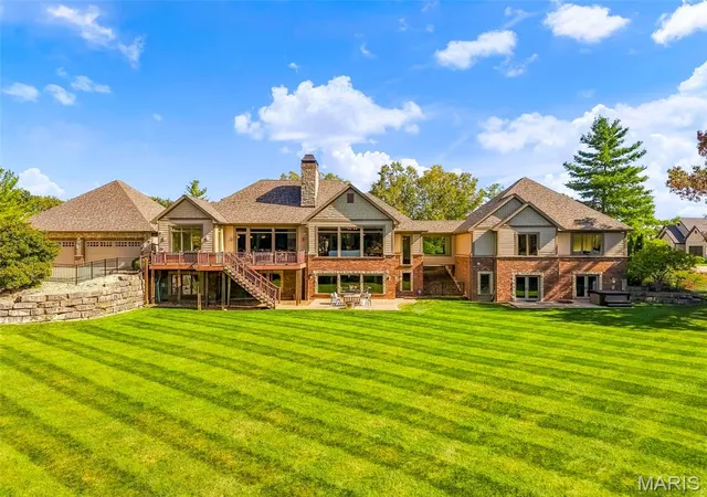 Photo 3 of Single family home for sale at 1177 August Lake Dr, Defiance, MO 63341 | MLS# MIS26065331 | Listing updated on 2026-10-17